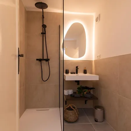 아파트 3 Bedroom Duplex With Free Parking 오스텐드
