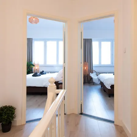 아파트 3 Bedroom Duplex With Free Parking *